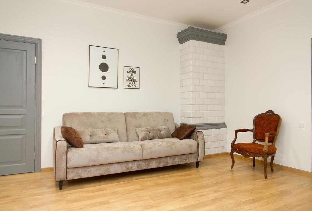 Apartment In The Center Of Odessa Exterior photo